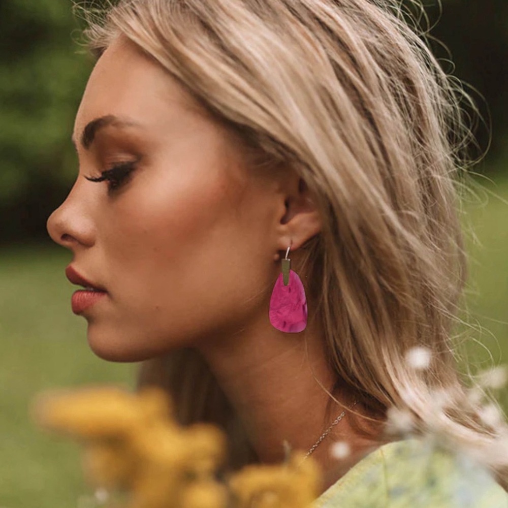 Kendra Scott • Marty Earrings • Gold Tone Berry Illusion • French Wire - Picture 2 of 3